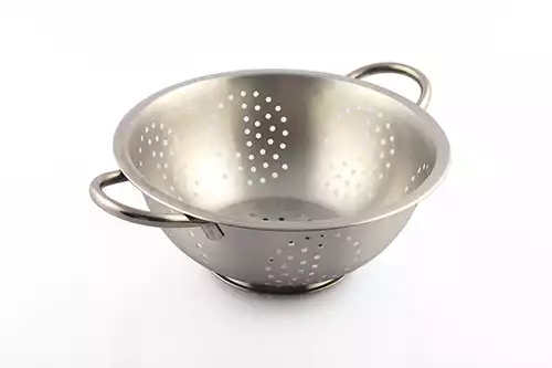 4 Cartofi Yukon Gold, Spălați și Tăiați Cubulețe De 3/4 Inci