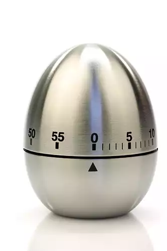 Roșii Struguri, Tăiate La Jumătate (de Preferință Galbene și Roșii)