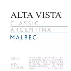 Clasicul Malbec de la Alta Vista prezintă adevăratul caracter al soiului său de struguri. Proaspete și intense, aromele și aromele acestui vin oferă o introducere excelentă în caracteristicile proaspete, fructe înainte și calitatea generală a vinurilor din Argentina. O parte din vin este maturat în stejar American timp de 6 luni, înainte de încă 3 luni în sticlă.Prezintă arome intense de prune, cireșe negre și condimente exotice, cu note de cafea și vanilie din butoaiele de stejar. Aromele de pe gust sunt proaspete, cu o structură bună și taninuri moi, iar finisajul este plin și concentrat, cu note de condimente.Acest vin este destul de accesibil, distractiv și ușor de băut, perfect pentru consumul zilnic și pentru mâncare relaxată, casual, cum ar fi sandvișuri Panini, pizza și empanadas de vită sau de porc.