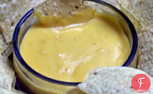 Bere Cremoasă-N-Cheddar Dip