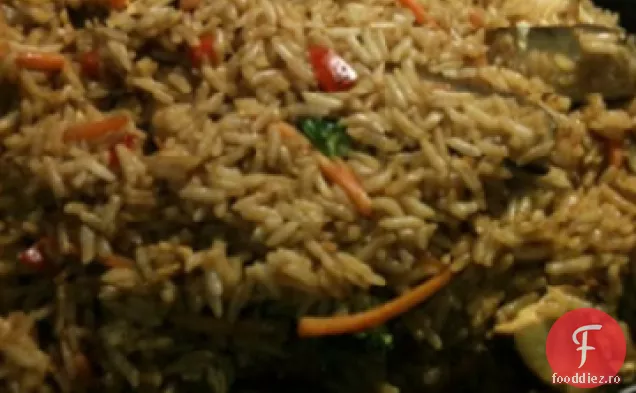 Orez Prăjit Cu Tofu Cu Conținut Scăzut De Grăsimi