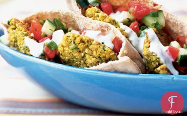 Falafel Pitas cu sos de brânză de capră