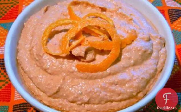 Hummus cu Chipotles și un indiciu de portocaliu