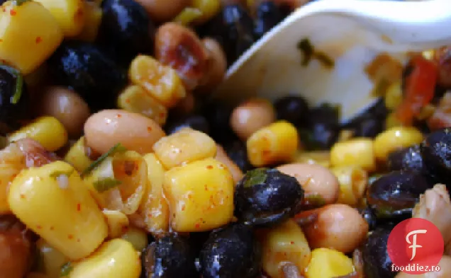 Salată Fierbinte De Cinci Fasole