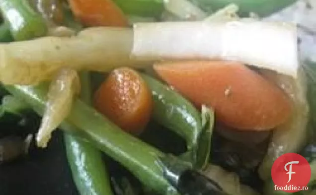 Bok Choy, morcovi și fasole verde