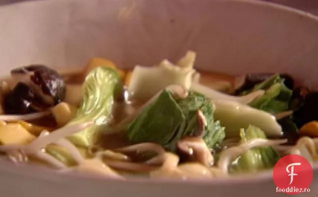 Supă de tăiței pentru persoanele nevoiașe