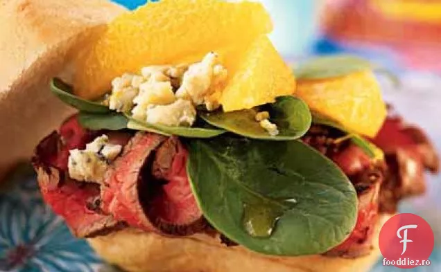 Sandvișuri cu carne de vită, portocală și Gorgonzola