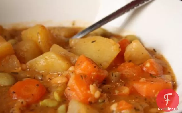 Supă de rădăcini și fasole Lancashire