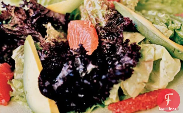 Salată de Avocado-citrice cu vinetă de lămâie Meyer