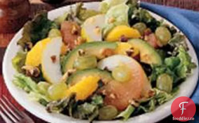Salată De Citrice De Avocado