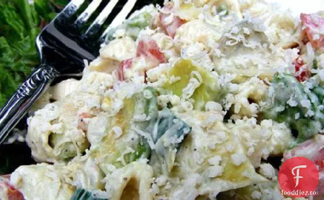 Salată De Paste Caesar Cu Avocado