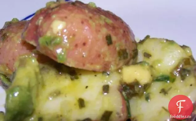 Salată De Avocado De Cartofi
