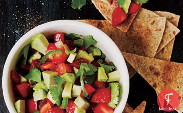Salsa de căpșuni-Avocado cu chipsuri de tortilla de scorțișoară