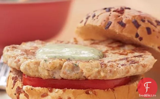 Burgeri de pui-Chorizo cu maioneză de Avocado