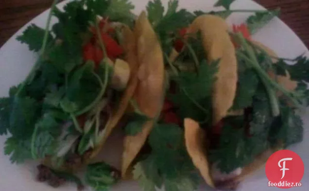 Avocado și Lime cu slănină pe pâine prăjită