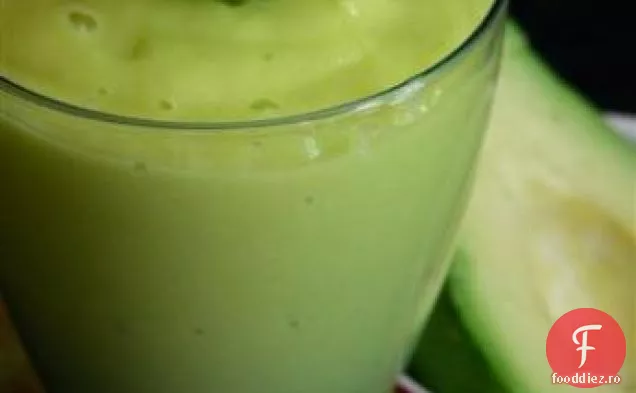 Salată de Avocado și carne de crab
