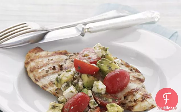 Pui de rozmarin la grătar cu Salsa groasă de roșii-Avocado