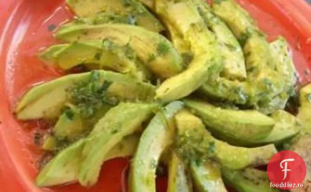 Avocado cu var și ardei iute