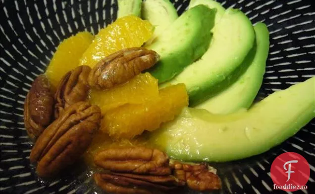 Supă de Avocado răcită cu ghimbir și var