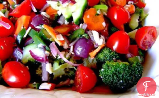 Salată De Legume Marinată