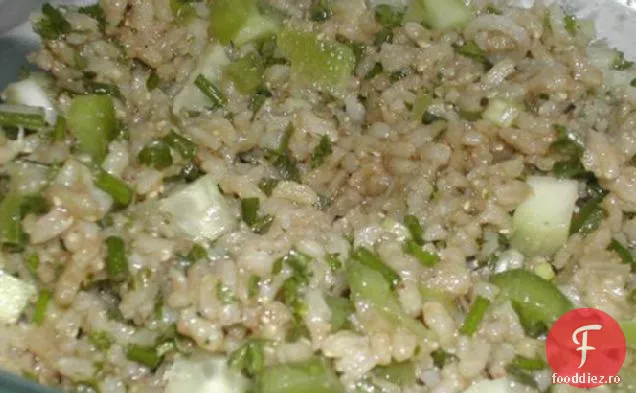 Salată Picantă De Orez Brun