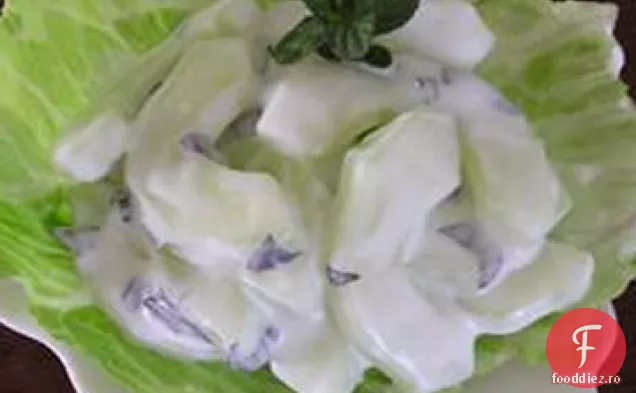 Salată De Castraveți Și Iaurt