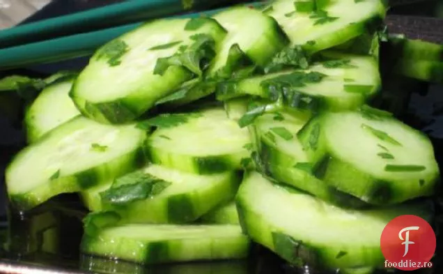 Salată De Castraveți