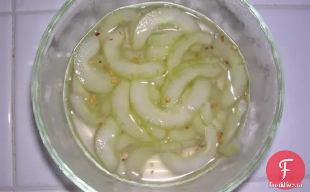 Salată De Castraveți Thailandezi