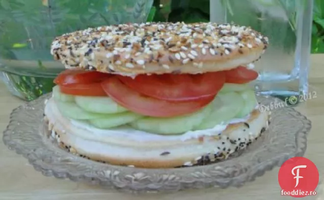 sandwich cu bagel vegetarian