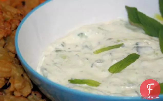 Raita Indiană (Amestec De Castraveți)