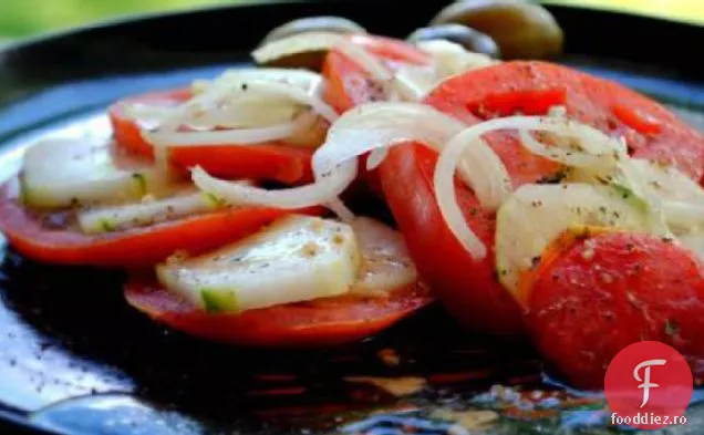 Salată De Roșii-Castraveți