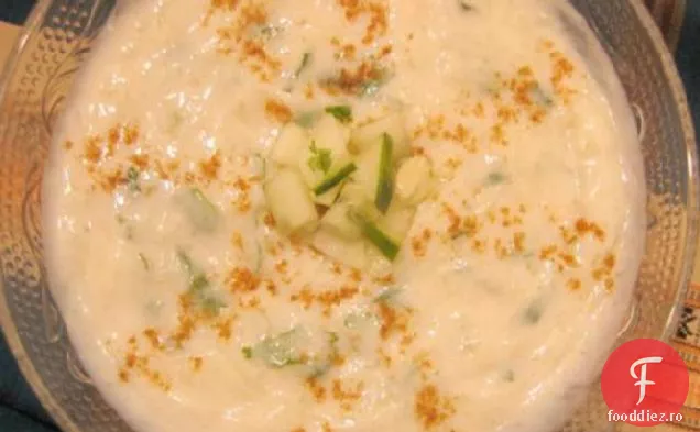 Iaurt cu castraveți și mentă (Kheere Ka Raita)