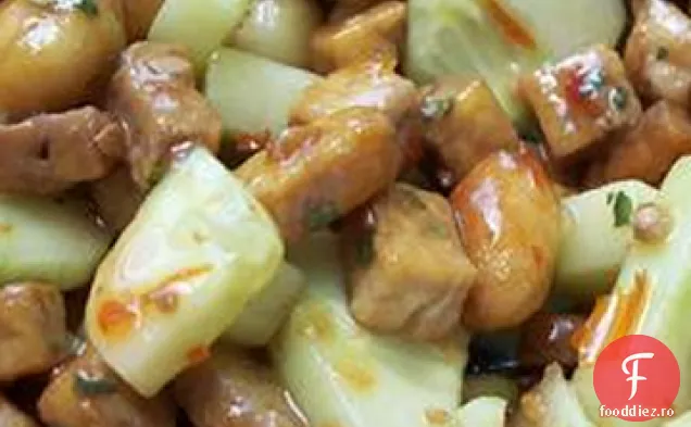 Salată De Tofu Vietnameză