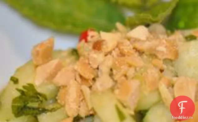 Salată de castraveți în stil thailandez