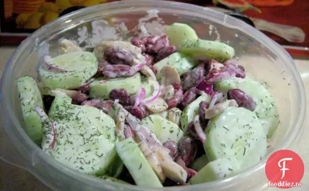 Salată Mediteraneană Cu Cuscus Israelian
