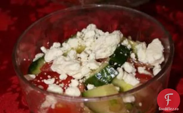 Sandvișuri cu ceai de castraveți ale bunicii