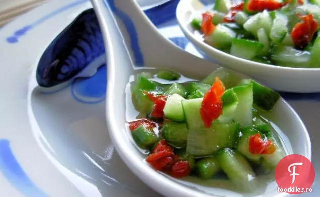 Ușor Delicioase Felii De Castravete Marinate