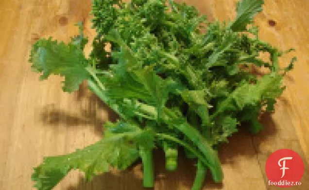 Gatiti cartea: Broccoli Rabe cu ardei iute si usturoi