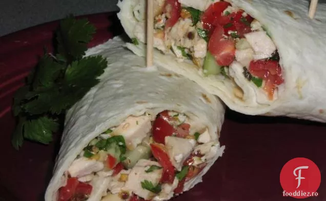 Maggie ' s Super sănătos Cilantro Lime pui Salata Pita Sandwich
