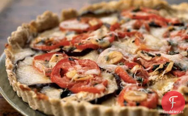 Tartă cu vinete, roșii și mozzarella afumată