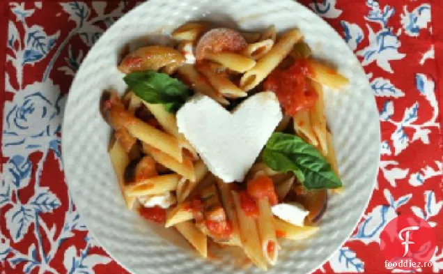 Penne cu vinete și Mozzarella