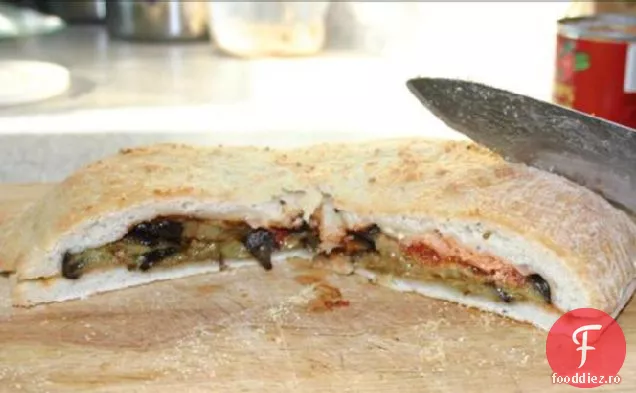 Focaccia umplută cu vinete prăjite și Oregano