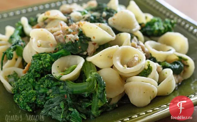 Orecchiette Cu Cârnați De Pui Și Broccoli Rabe