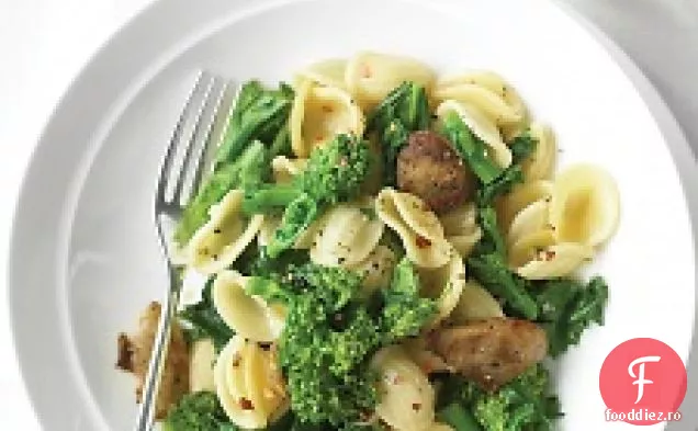 Orecchiette Cu Cârnați De Pui Și Broccoli Rabe