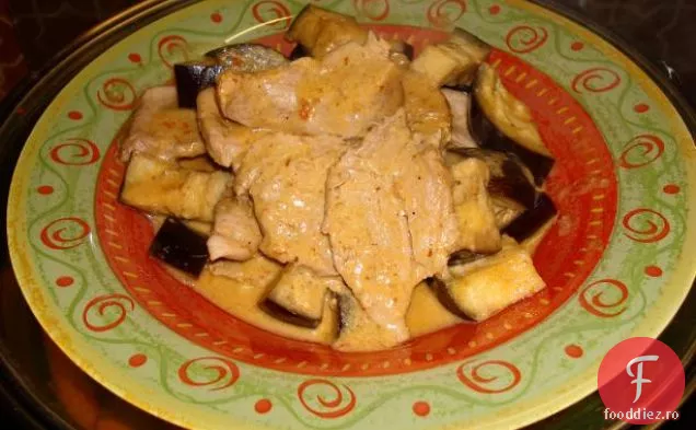 Curry De Porc Roșu Thailandez Cu Vinete