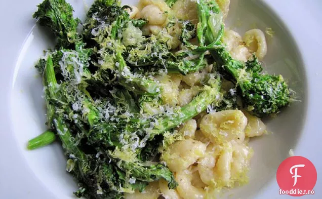 Paste De Casă Cu Broccoli Rabe Și Unt De Lămâie