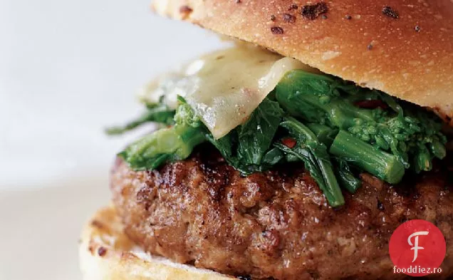 Burgeri cu cârnați și Broccoli rabe
