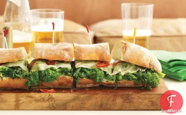 Mașini De Tocat Broccoli Rabe Și Provolone