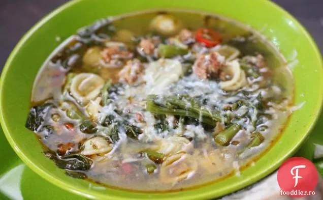 Cârnați și Broccoli rabe Stoup