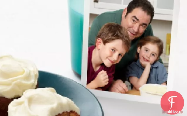 Emeril ' s Pumpkin-Cupcakes cu condimente cu glazură de brânză cremă